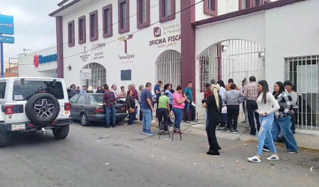 Anuncian beneficios fiscales para autos modelos antiguos y cambios en n vigencia para licencia