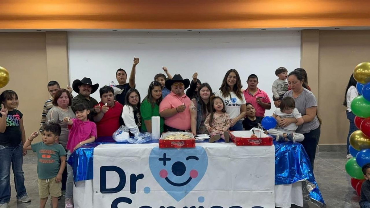 Celebran la magia de los Reyes Magos con Dr. Sonrisas