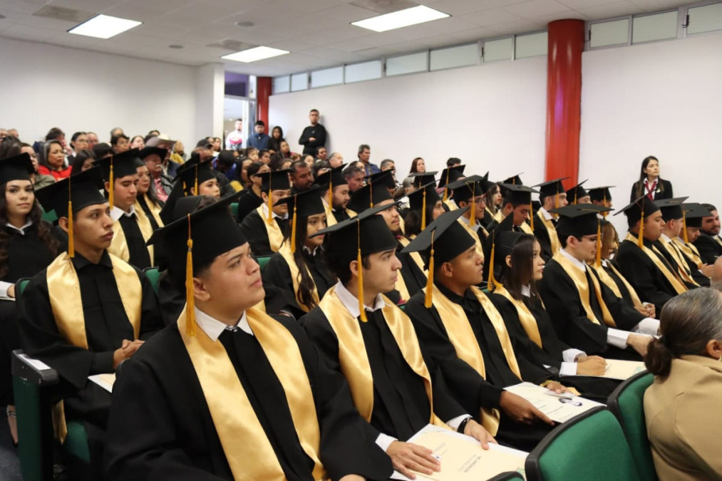 Entrega UP de la Región Ribereña a 39 egresados listos para impulsar el desarrollo regional