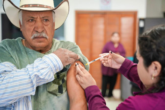 Culmina con éxito jornada de vacunación contra Covid, Influenza y Neumococo en Nuevo Laredo.