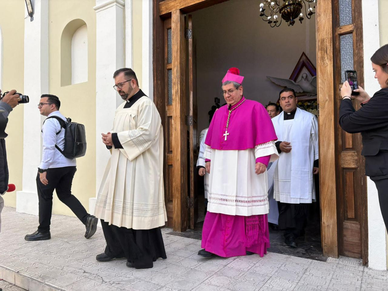 Toman posesión las nuevas manos que guiarán la fe católica en Nuevo Laredo