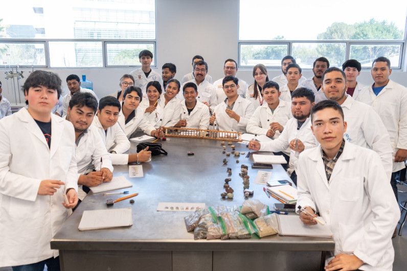 Impulsa rector lazos con la comunidad de la FIC-UAT