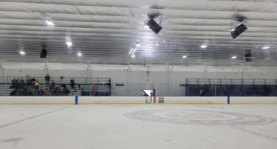 Tiroteo durante partido de hockey en Rhode Island deja dos muertos.