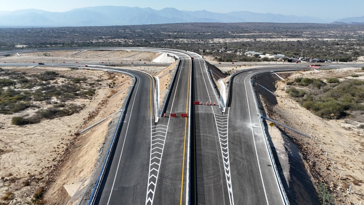 Garantiza gobierno Américo Villarreal obra pública para los 43 municipios de Tamaulipas