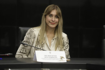 Propone Maki Ortiz trabajar por salud ambiental como derecho de niñas y niños