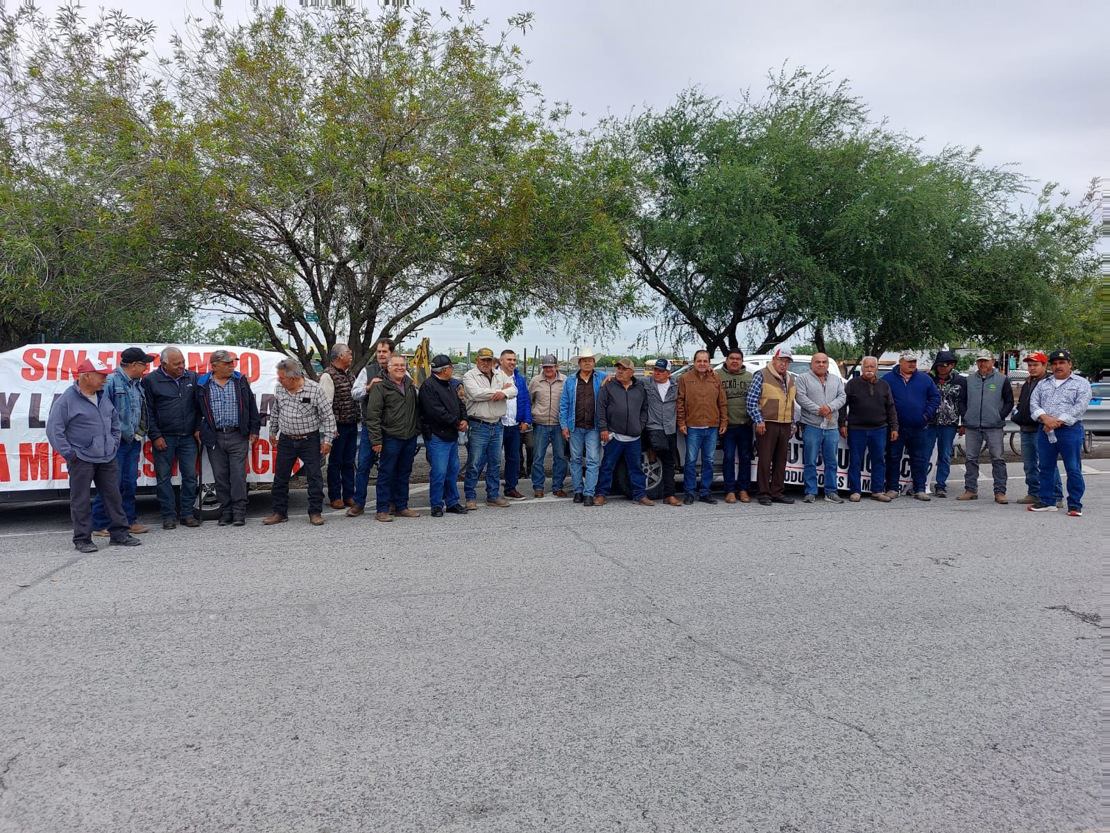 Baja respuesta de campesinos no logra bloqueo en carreteras de la frontera