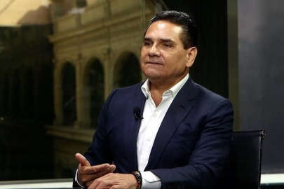 Silvano Aureoles tiene ficha roja; fiscal de Michoacán asegura que CJNG lo ayudó a huir