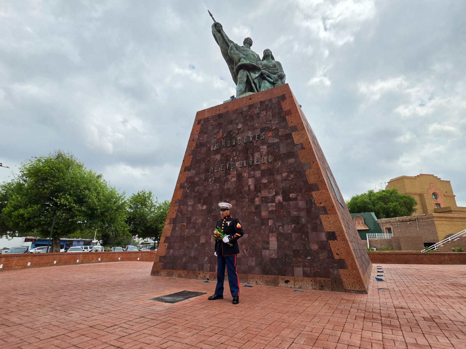 Cumple "Soldado Enamorado" 30 años a la espera de su amada