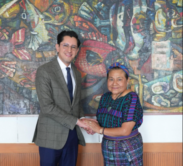 Rigoberta Menchú es nombrada Alta Consejera de México en derechos de mujeres e indígenas