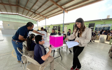 Promueve INE cultura democrática con elecciones escolares en Nuevo Laredo