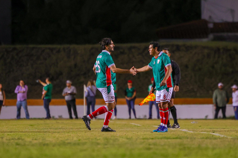 Participo Carlos Peña Ortiz en Juego de Leyendas para acercar a la niñez y juventud al deporte