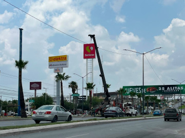 Instalan 12 arbotantes en tramo del bulevar Hidalgo