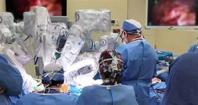 Realizan con éxito la primera cirugía robótica en hospital público de Yucatán