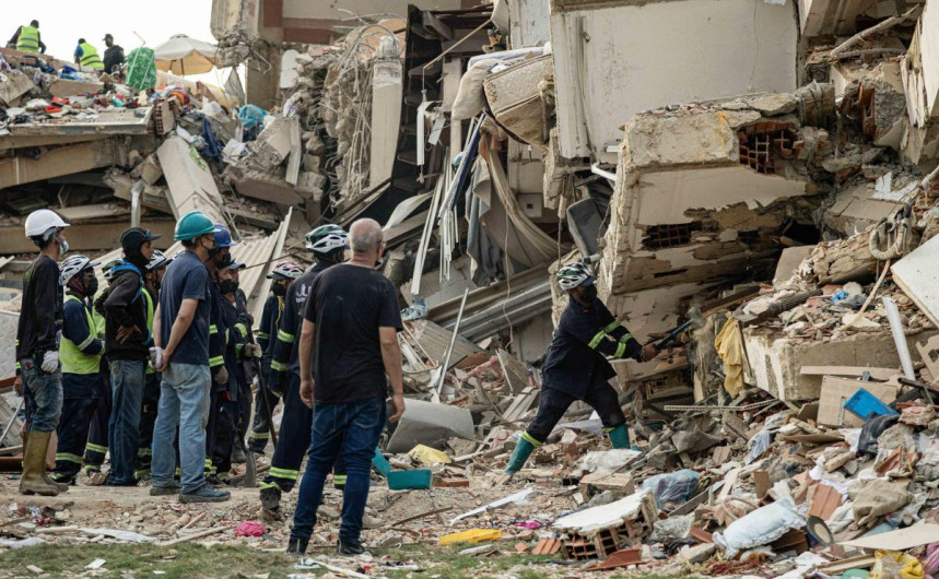 Venezuela intensifica rescates tras los terremotos; suman mil 430 muertos
