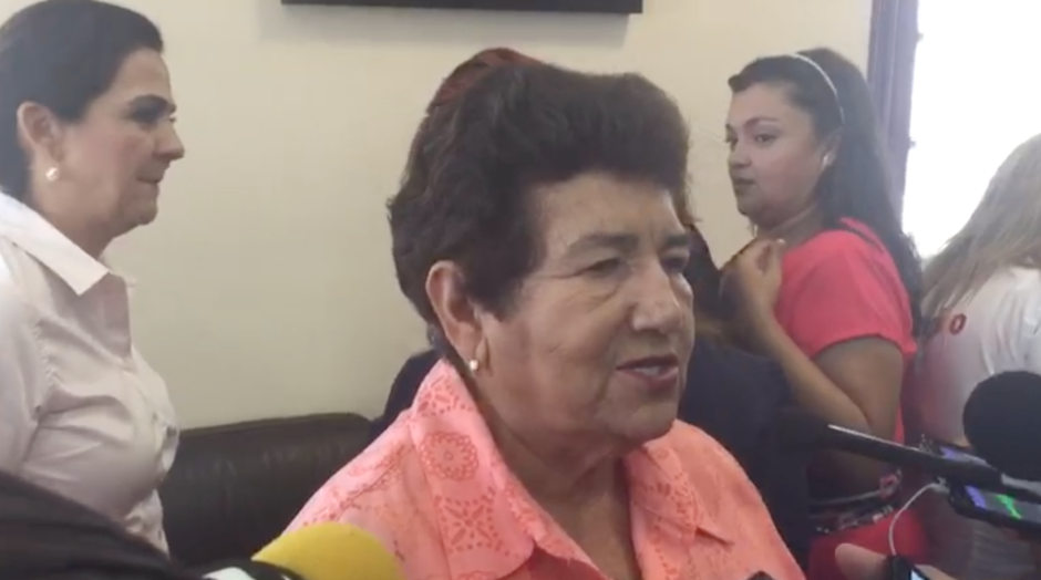 Recorre Alcaldesa 5 escuelas para conocer sus necesidad 