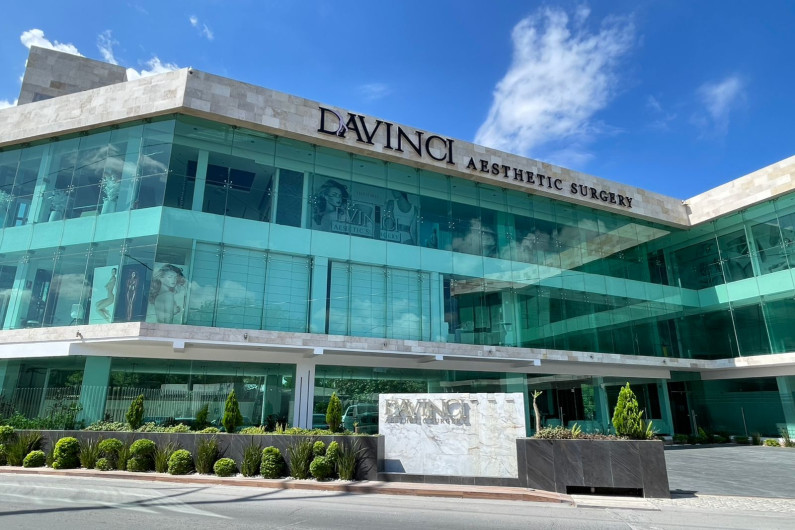 Suspenden quirófanos de clínica DaVinci tras fallecimiento de paciente