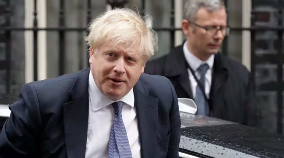 Trasladan a Boris Johnson a terapia intensiva por coronavirus 