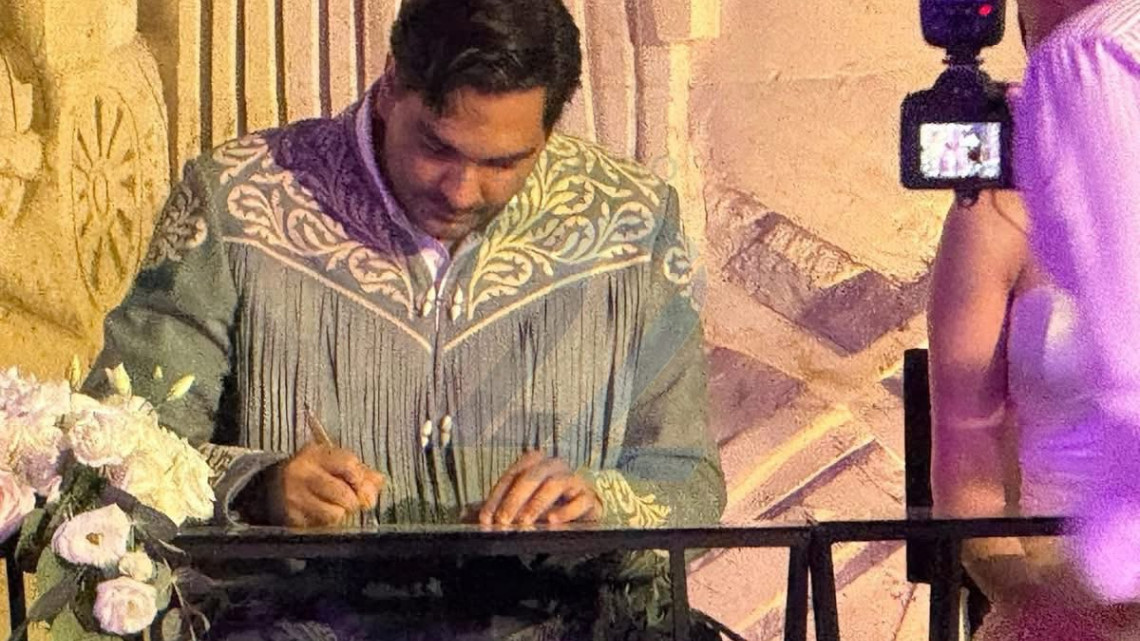 Alcalde de Reynosa, Carlos Peña Ortiz, contrae matrimonio en ceremonia colectiva