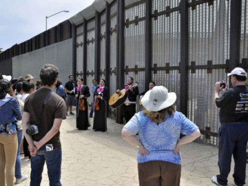 Cierran Parque de la Amistad por caravana migrante