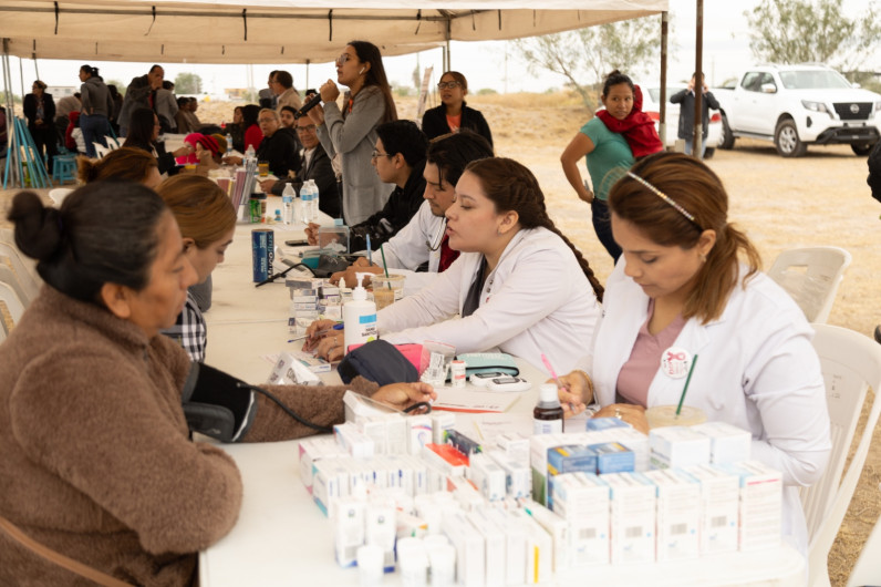 Agradecen familias por acercar programas y servicios con DIF en Tu Colonia