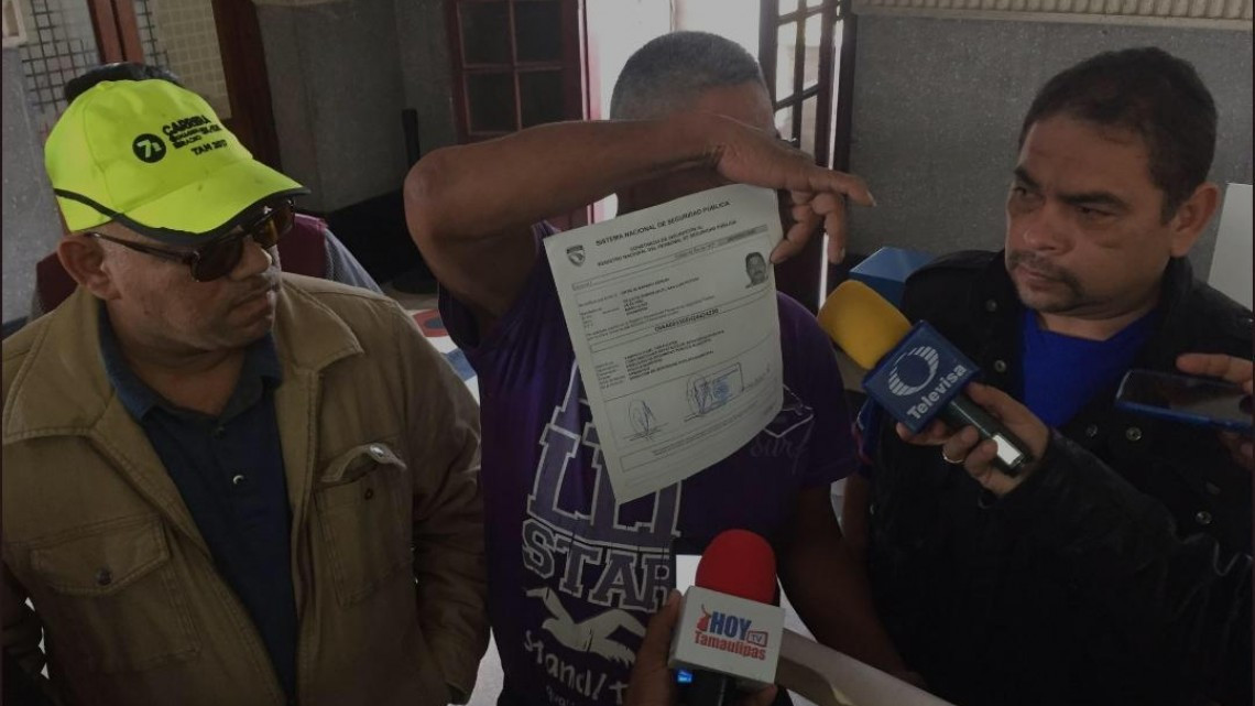 Chucho Nader da de baja a tránsito