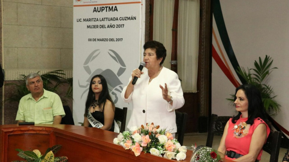 Alcaldesa encabeza entrega del Premio "La Mujer del Año 2017