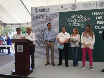 Apoyan economía familiar en Feria de Regreso a clases