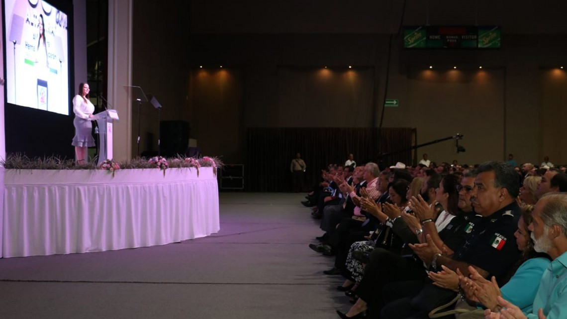 Alma Laura Hernández Amparan, rinden el segundo informe de actividades, al frente del sistema DIF Altamira