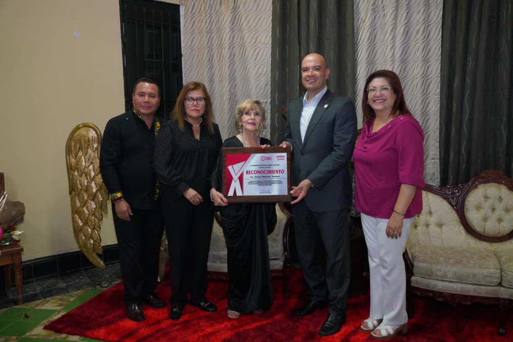 Reconocen a Zorina Medrano Jiménez con el Mérito Ciudadano por su destacada trayectoria cultural y social