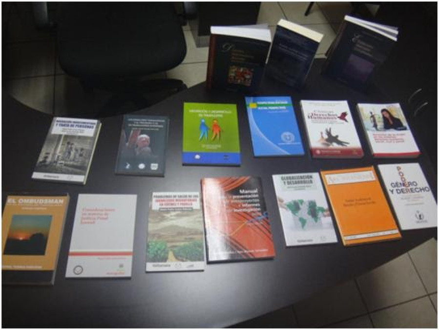 Recibe Universidad de Seguridad y Justicia donación bibliográfica