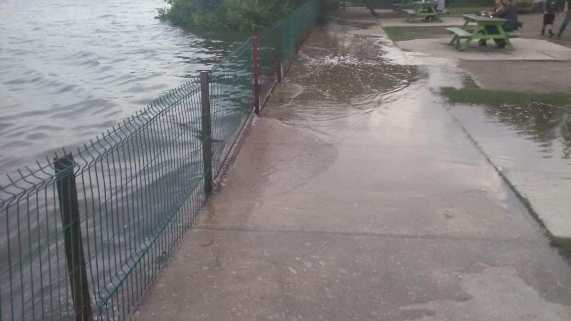 Laguna del Carpintero en Tampico comienza a desbordarse 