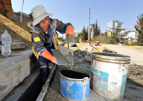 Exhorta PC a trabajadores de la construcción a cuidarse de altas temperaturas