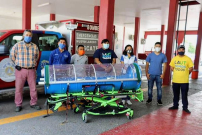 Donan a PCyB cápsula para trasladar enfermos COVID-19