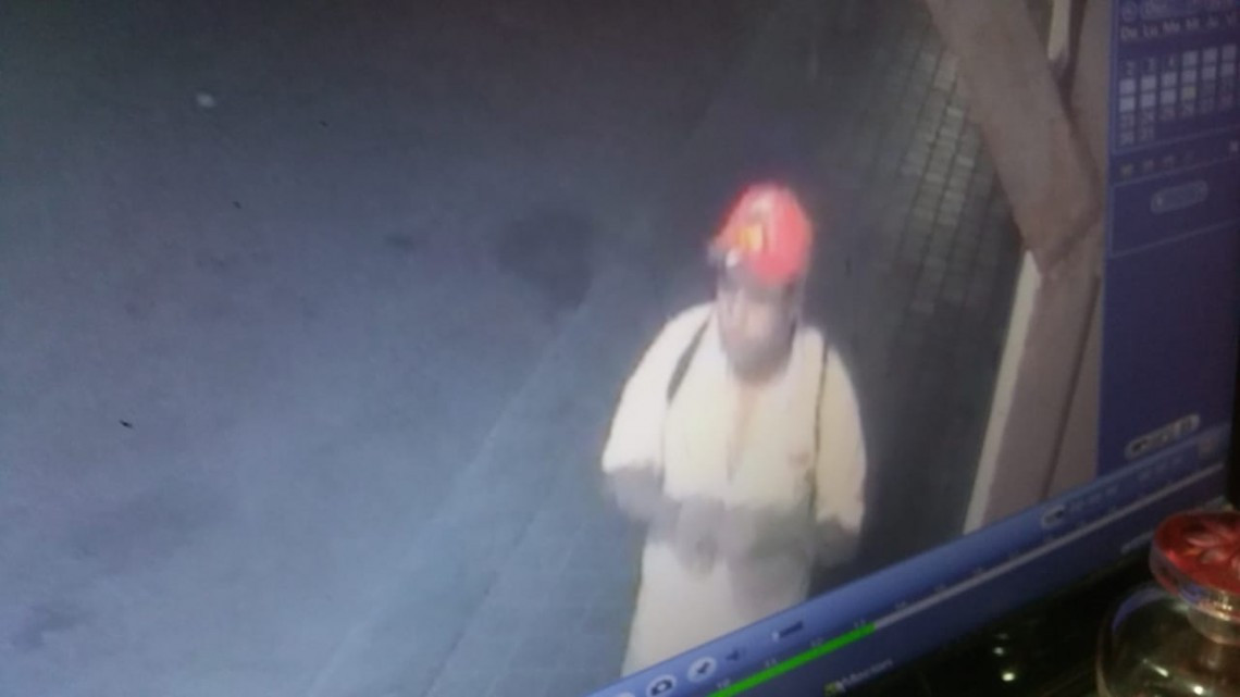 Detienen a sujeto por robar parquímetros; hay 137 equipos dañados