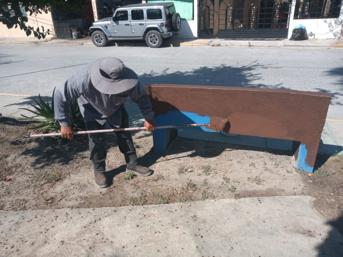 Desarrolla Gobierno de Carlos Peña Ortiz trabajo de mantenimiento de espacios públicos