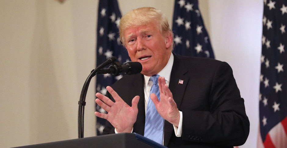 Militares podrán disparar contra migrantes, si lanzan piedras: Trump