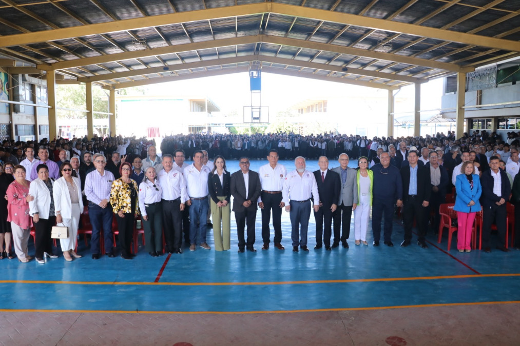Felicita Alcalde Mario López a comunidad educativa del CBTIS 189, por 40 Aniversario de la institución  