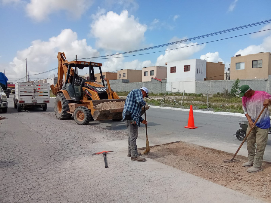 Rehabilita Gobierno de Reynosa baches en avenidas de Jarachina Sur