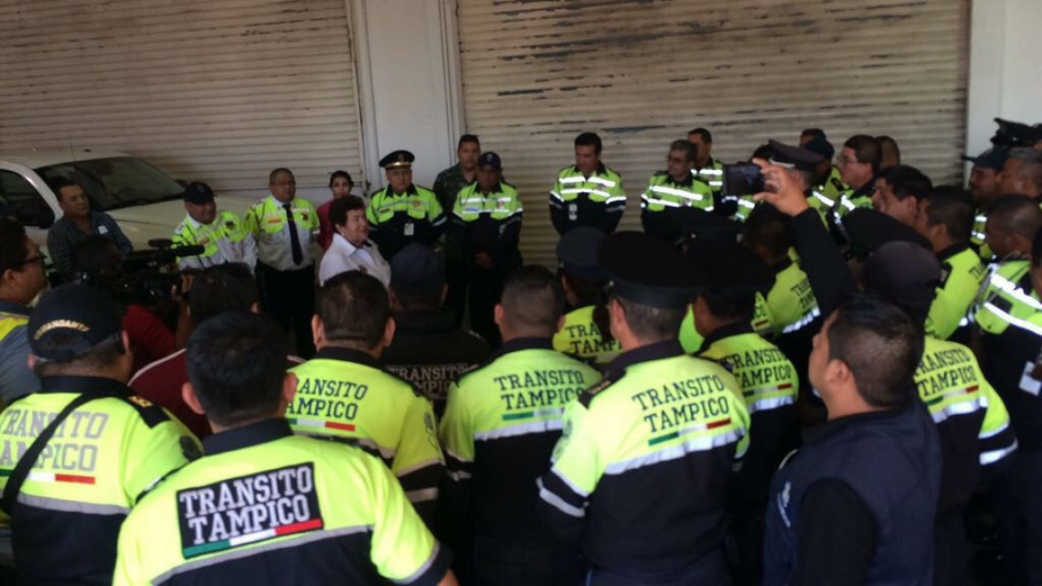 Truenan tránsitos de Tampico contra su director