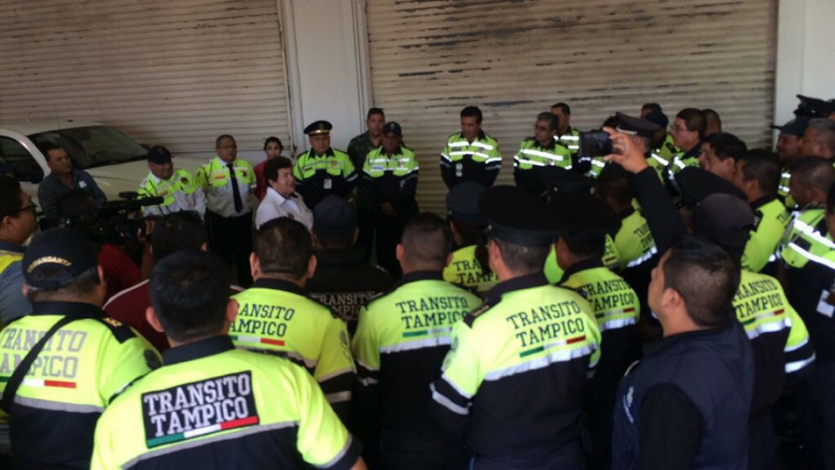 Truenan tránsitos de Tampico contra su director