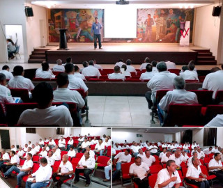 Operadores de transporte público realizan examen teórico