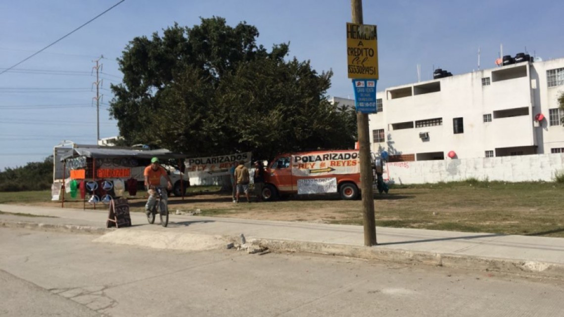Comercio informal invade áreas verdes, municipio tomará acciones