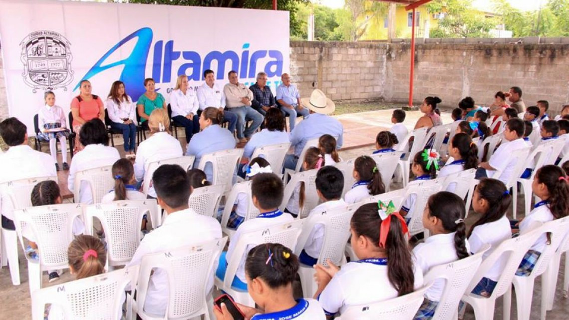 Ayuntamiento realiza obras de infraestructura educativa