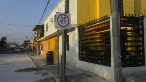 Utilizan pavimentación para nivelar banquetas