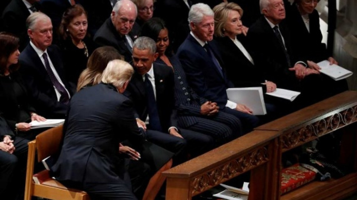 Presencia de Trump en funeral de Bush padre acapara miradas e incomoda a otros