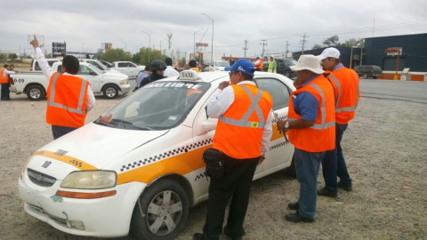 Estado y municipio realizan operativo contra taxis ilegales   