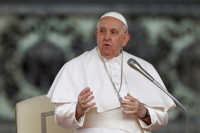 Papa Francisco pide no cerrar puertas a migrantes