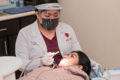 Clínicas UNE ofrece servicios dentales sin costo para la comunidad 