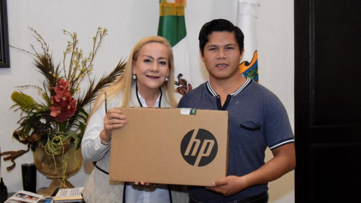 Impulsa Alma Laura Amparán educación de los jóvenes