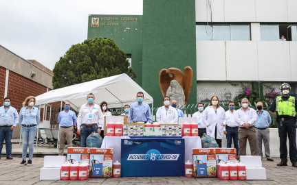  Donan funcionarios municipales insumos al hospital del IMSS